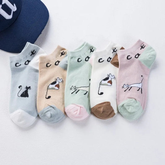 Adorable Cat-Themed Ankle Socks for Fashion-Forward Women