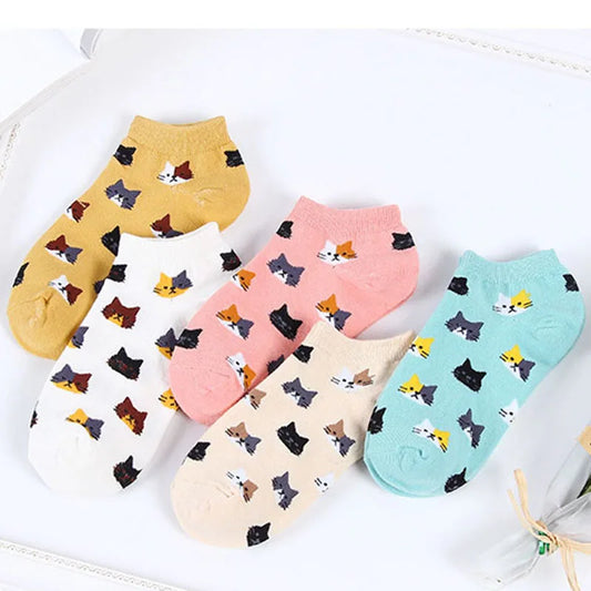 Adorable Cat-Themed Ankle Socks for Fashion-Forward Women