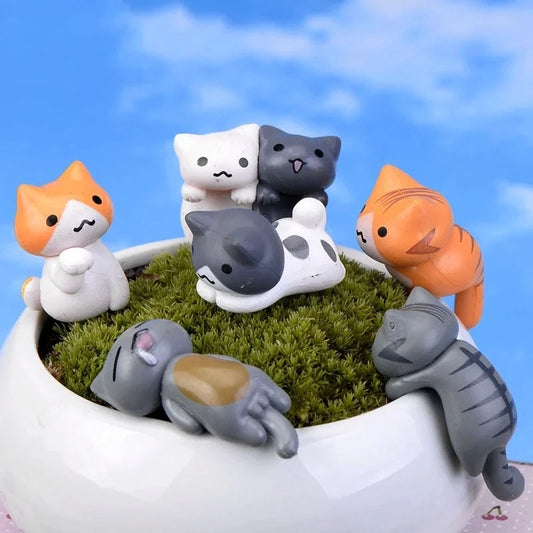 Charming Lucky Cat Miniatures – Perfect for Home &amp; Garden Decor